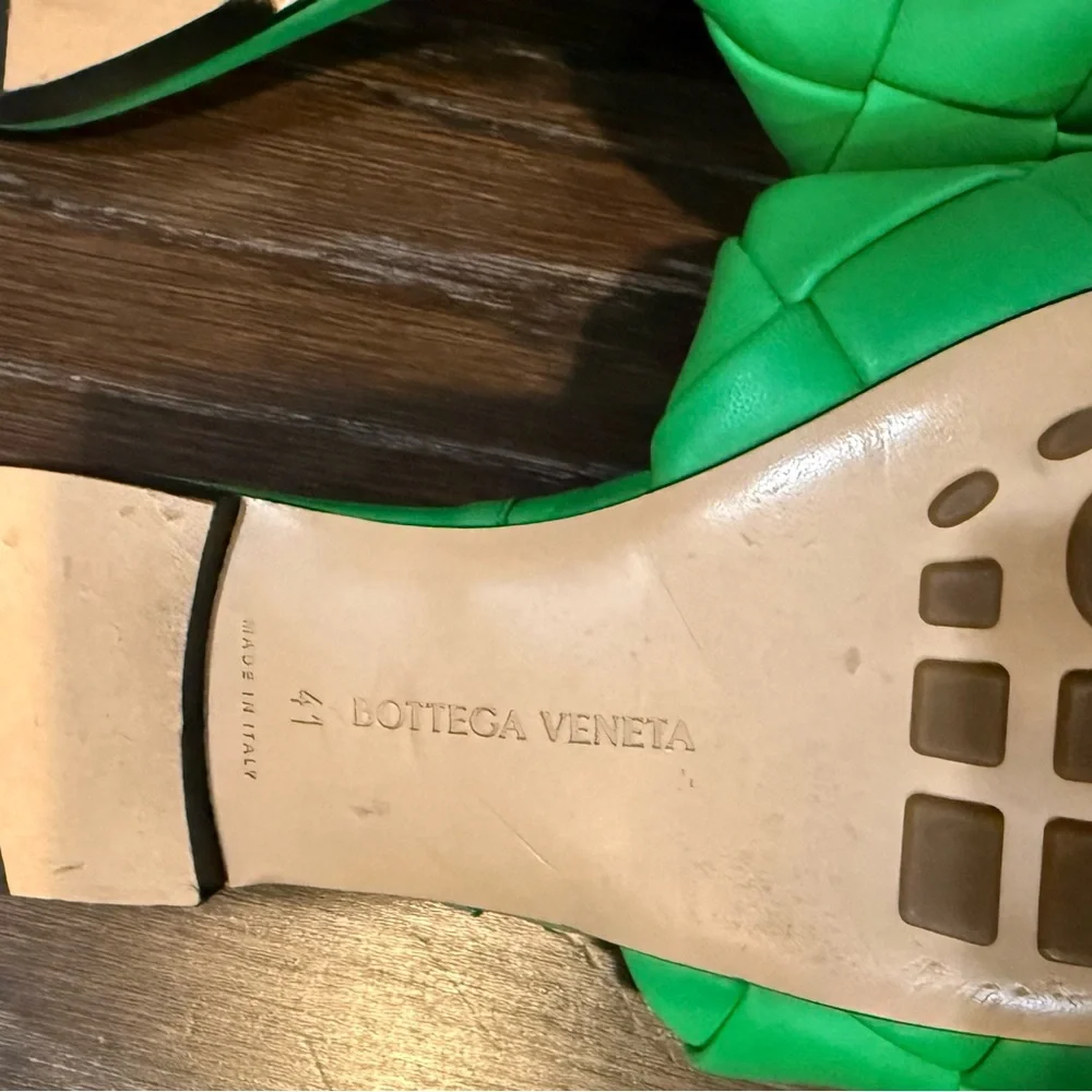 Bottega Veneta Lido Sandals in Green (Grass) - Picture 5 of 12